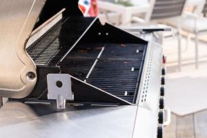 How to make a gas grill hotter
