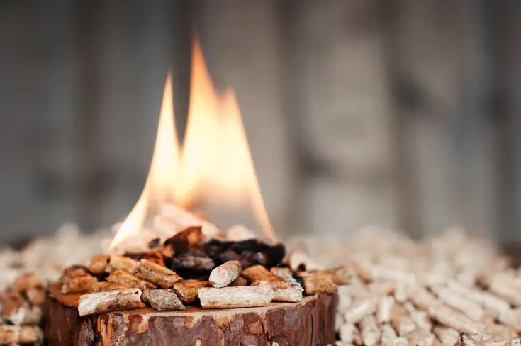 Long-burning pellets maintain stable temperatures, ensuring even cooking and fuel efficiency